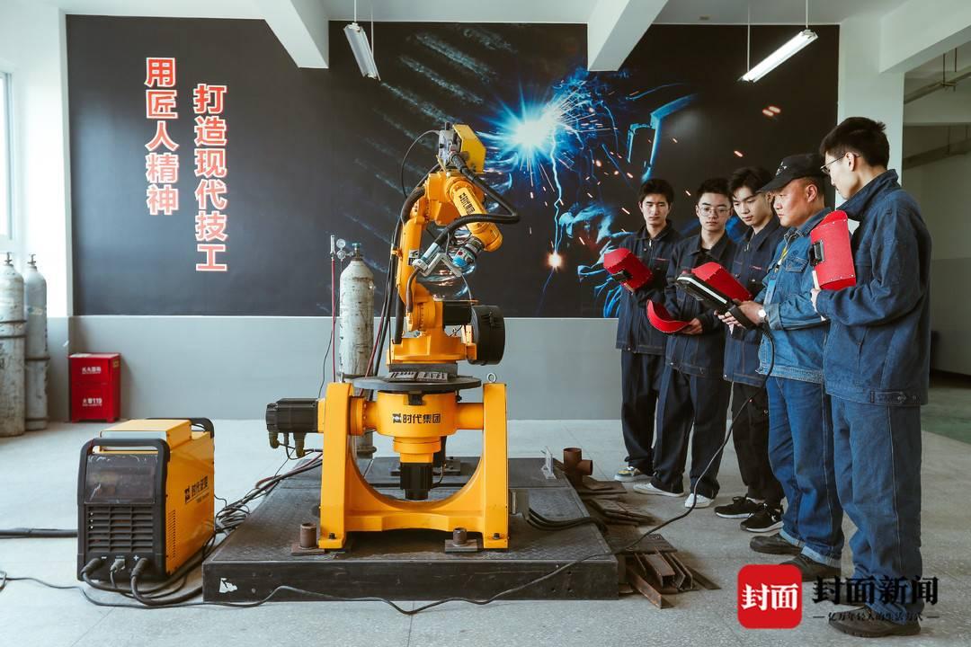 2025精準(zhǔn)資料免費(fèi)大全，一站式獲取最新資源秘籍，2025精準(zhǔn)資料免費(fèi)大全，一站式獲取最新資源秘籍手冊(cè)