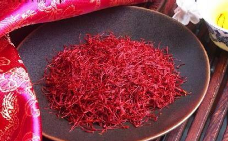 藏紅花可以天天喝嗎？——深入了解藏紅花的功效與適宜飲用量，藏紅花能否日常飲用？探究其功效與適宜飲用量。