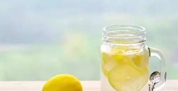 解酒最快的三種水果，天然醒酒良藥助你迅速恢復(fù)狀態(tài)，天然醒酒良藥，三種水果助你快速解酒，迅速恢復(fù)狀態(tài)